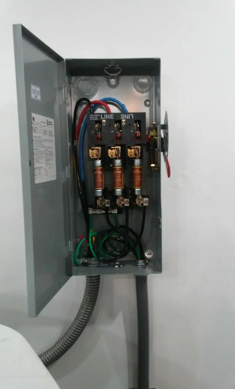 Three-phase disconnect switch installed for Smoke Detector Installation in Seven Corners